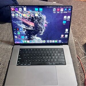 MacBook Pro 16”